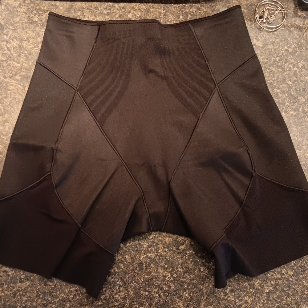 SPANX Black Women's Small Tummy Thigh & Booty Slimmer